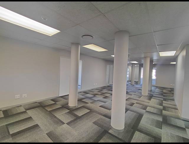 388M² OFFICE TO LET IN FOURWAYS